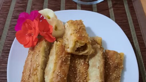 Patlıcanlı börek nasıl yapılır