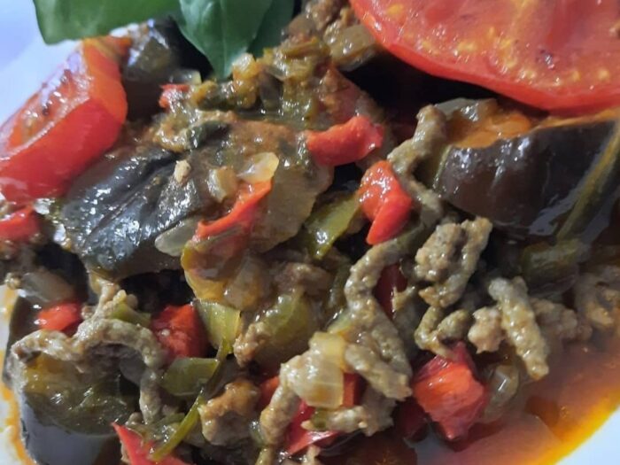 Patlıcan Oturtma (Musakka)