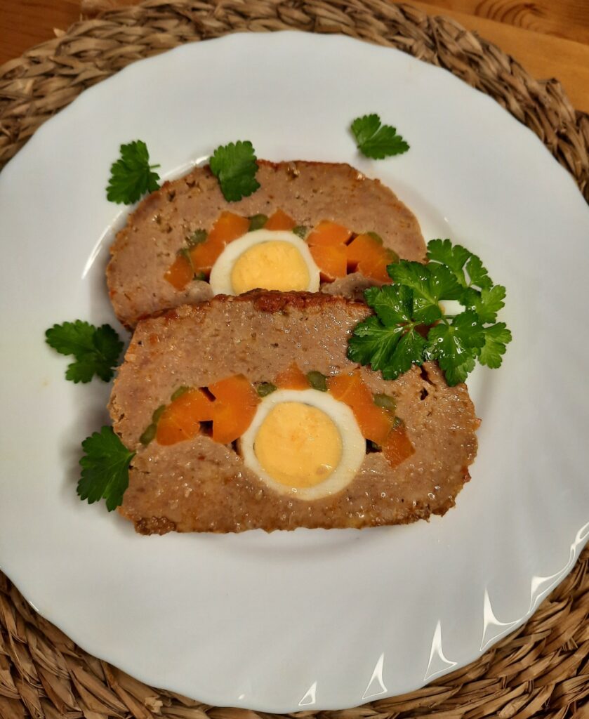 Meatloaf With Eggs/EggStuffed Meatloaf (Dalyan Kofte) Mutfaktan Sofraya
